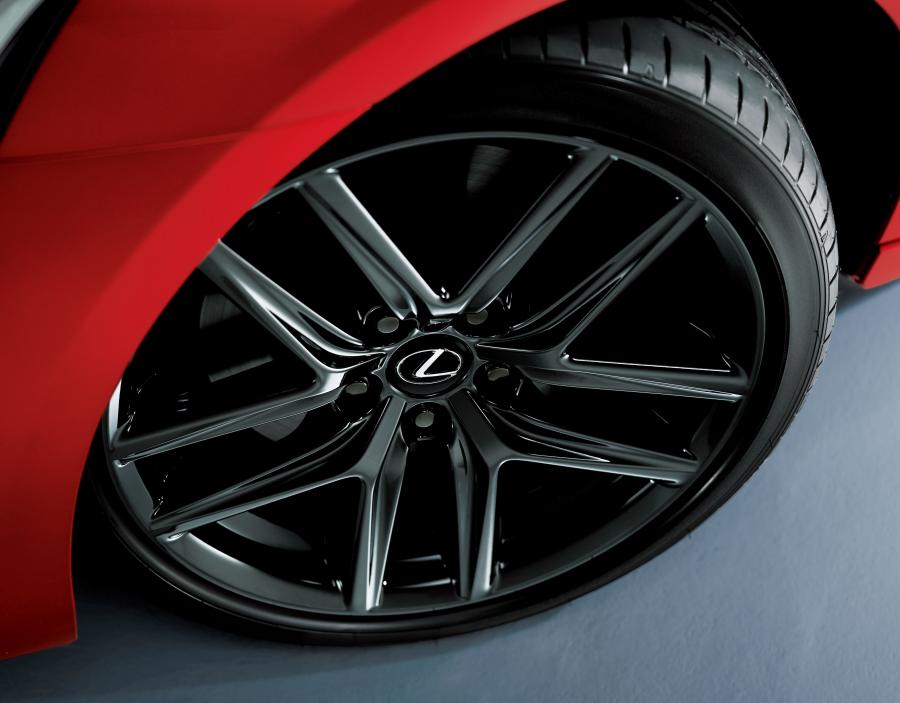 Колеса Lexus IS350 Black Sequence (XE30) 2018 года  (JP) (фото 4 из 5)
